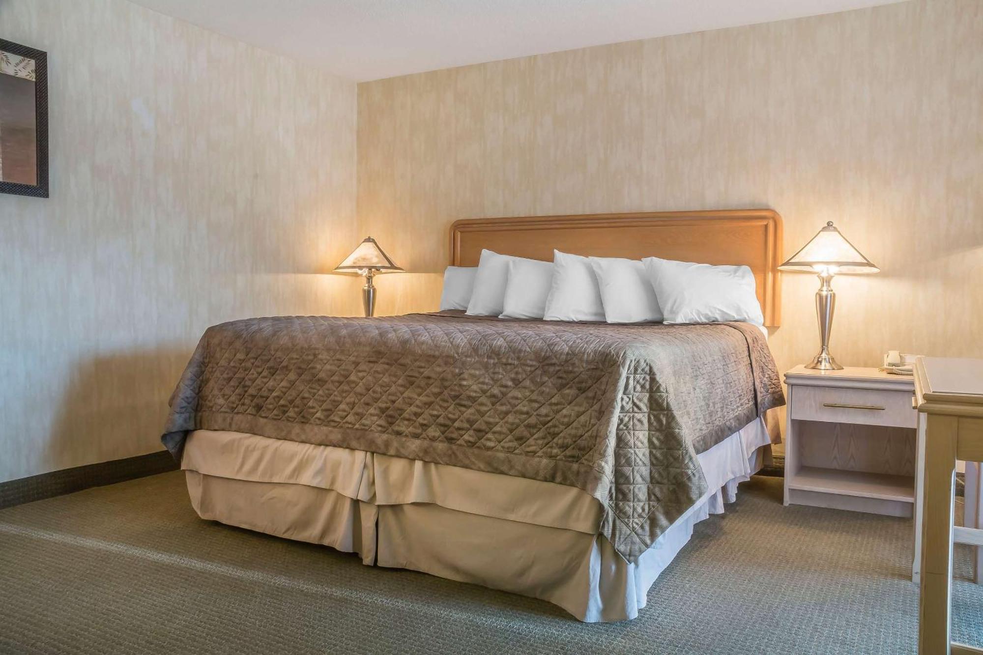 Rodeway Inn Fallsview Niagarawatervallen Buitenkant foto