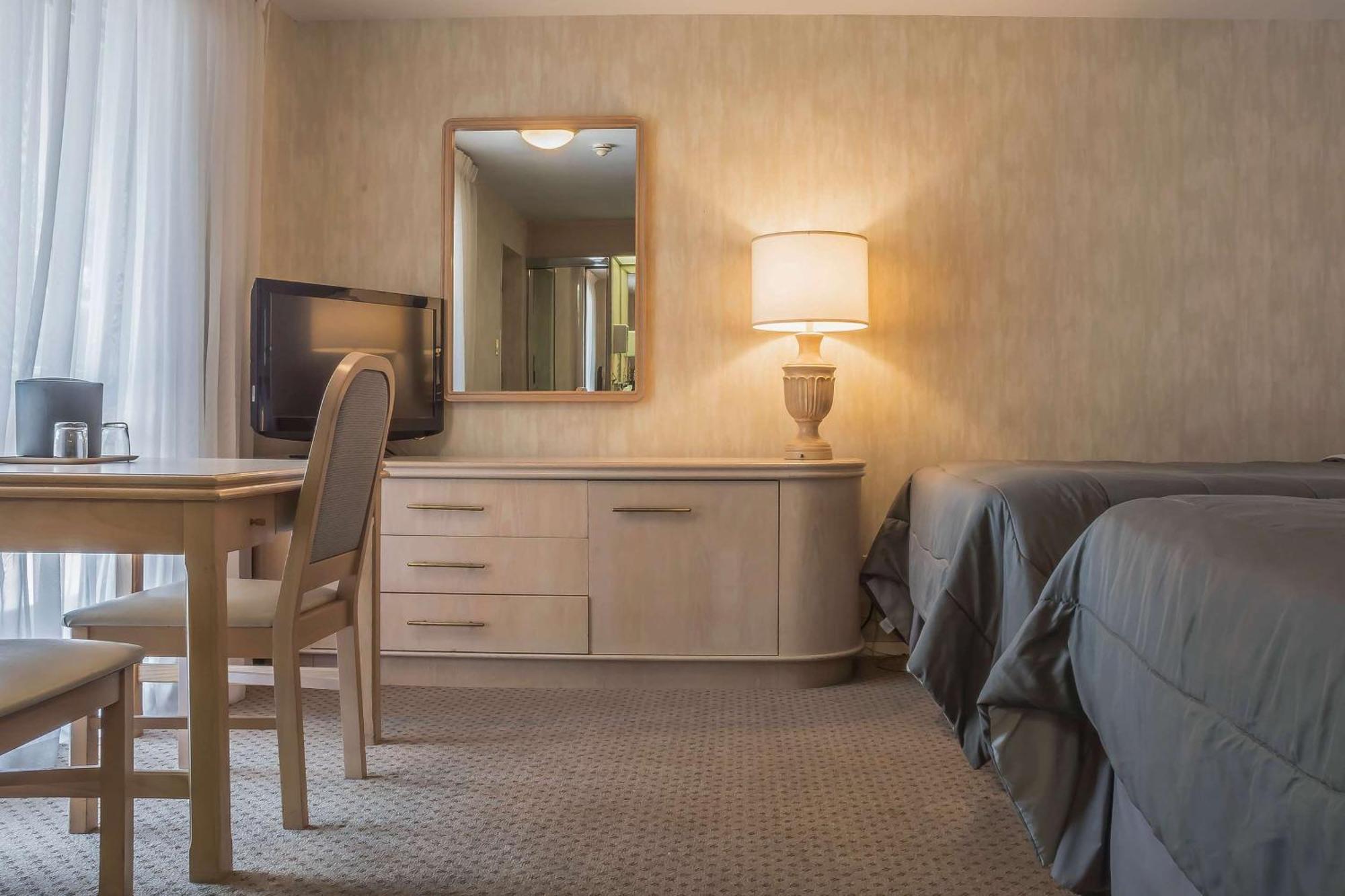 Rodeway Inn Fallsview Niagarawatervallen Buitenkant foto